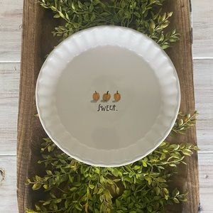 Rae Dunn Pie Dish